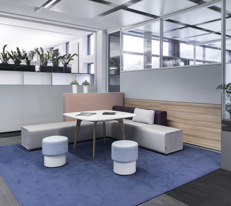 Bureaux / Lounge / Causeway Bureaux / Lounge / Causeway
